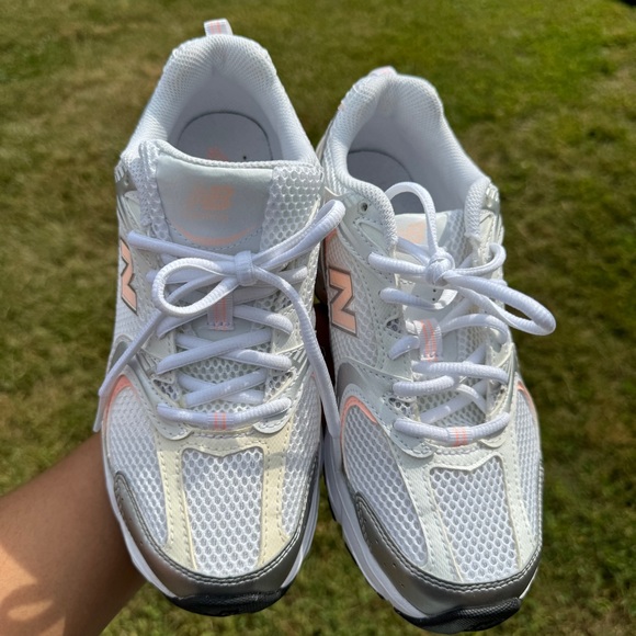 New Balance 530 - Picture 10 of 12